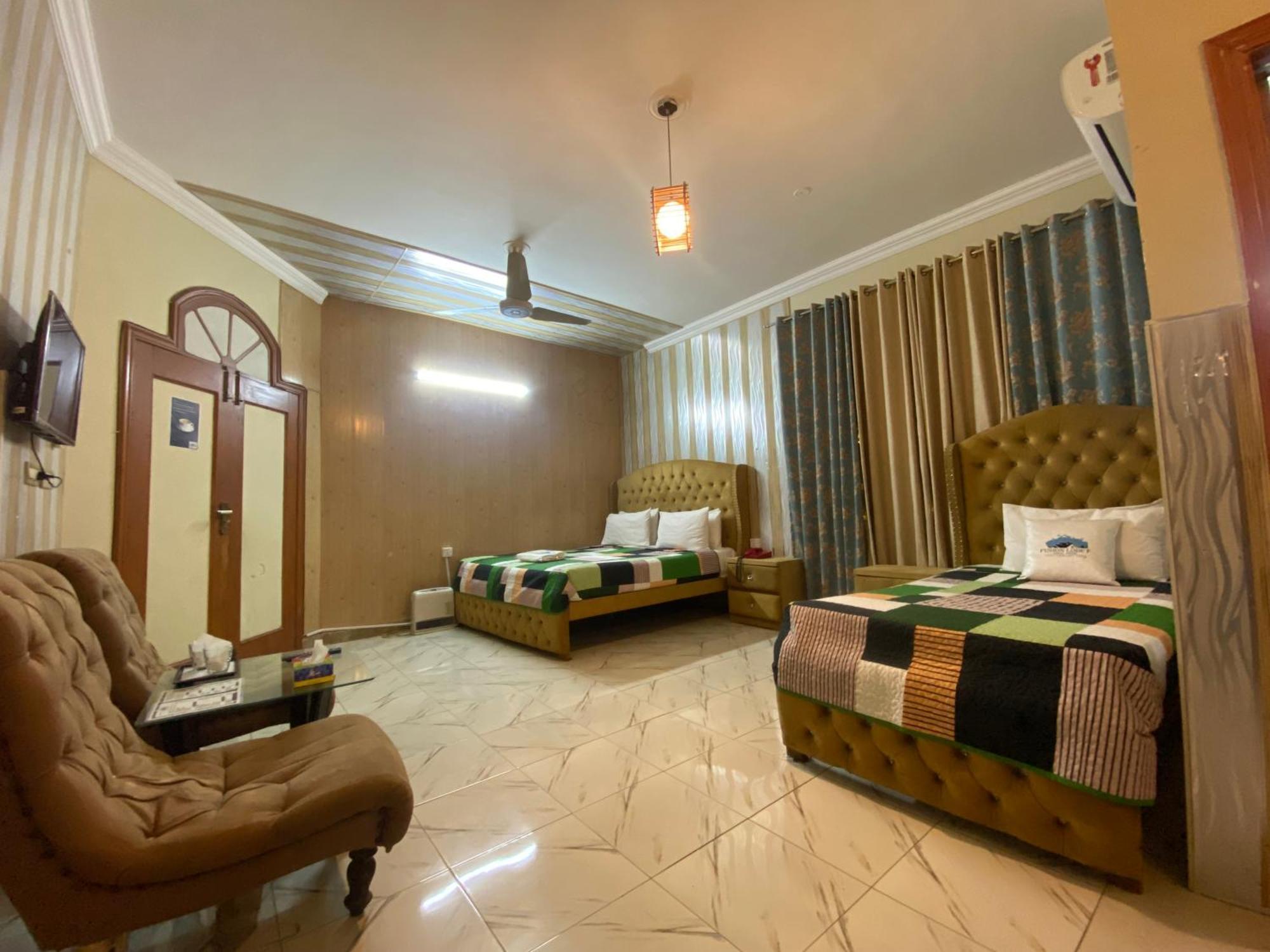 Fusion Lodge Исламабад Екстериор снимка