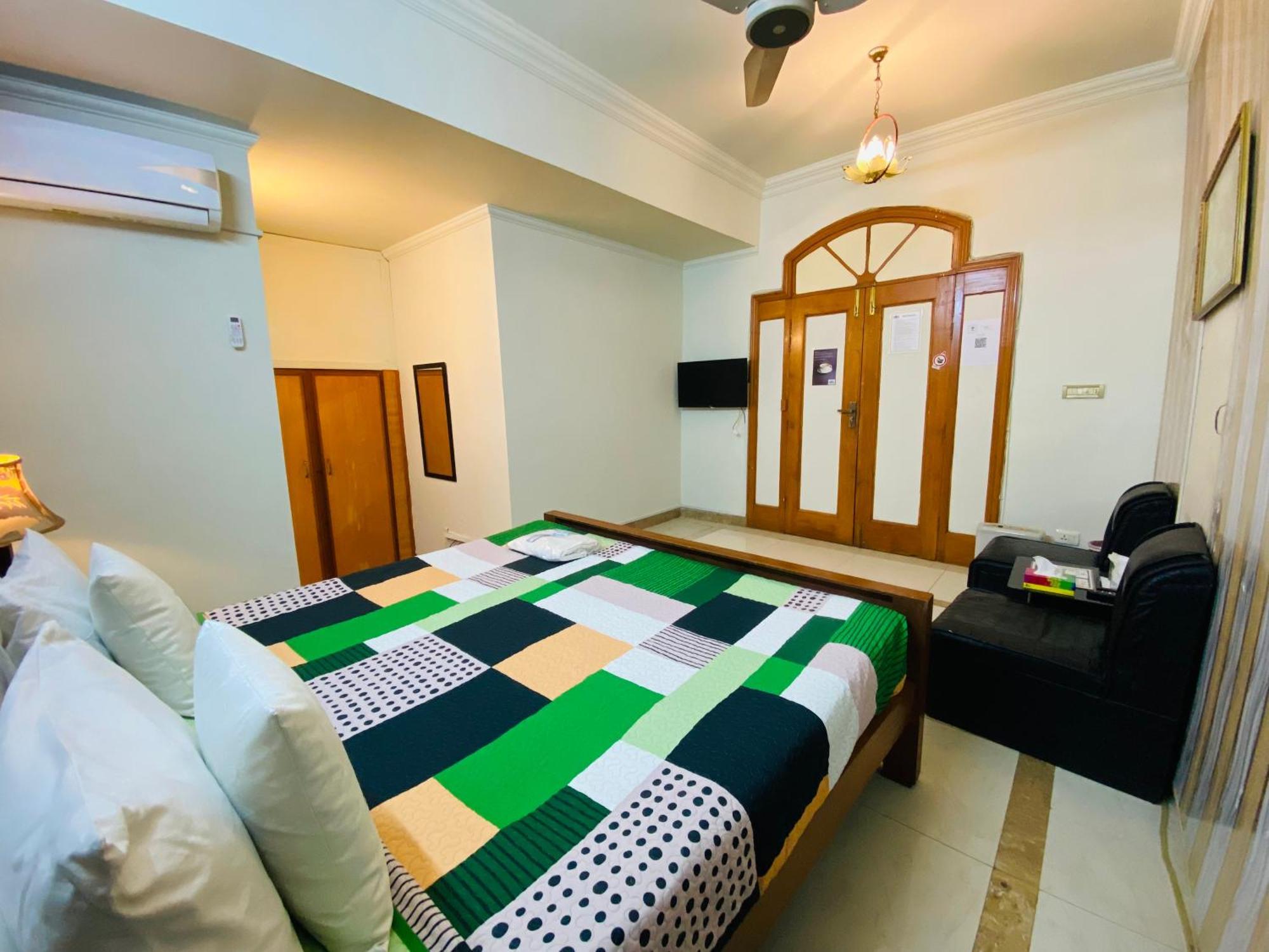 Fusion Lodge Исламабад Екстериор снимка