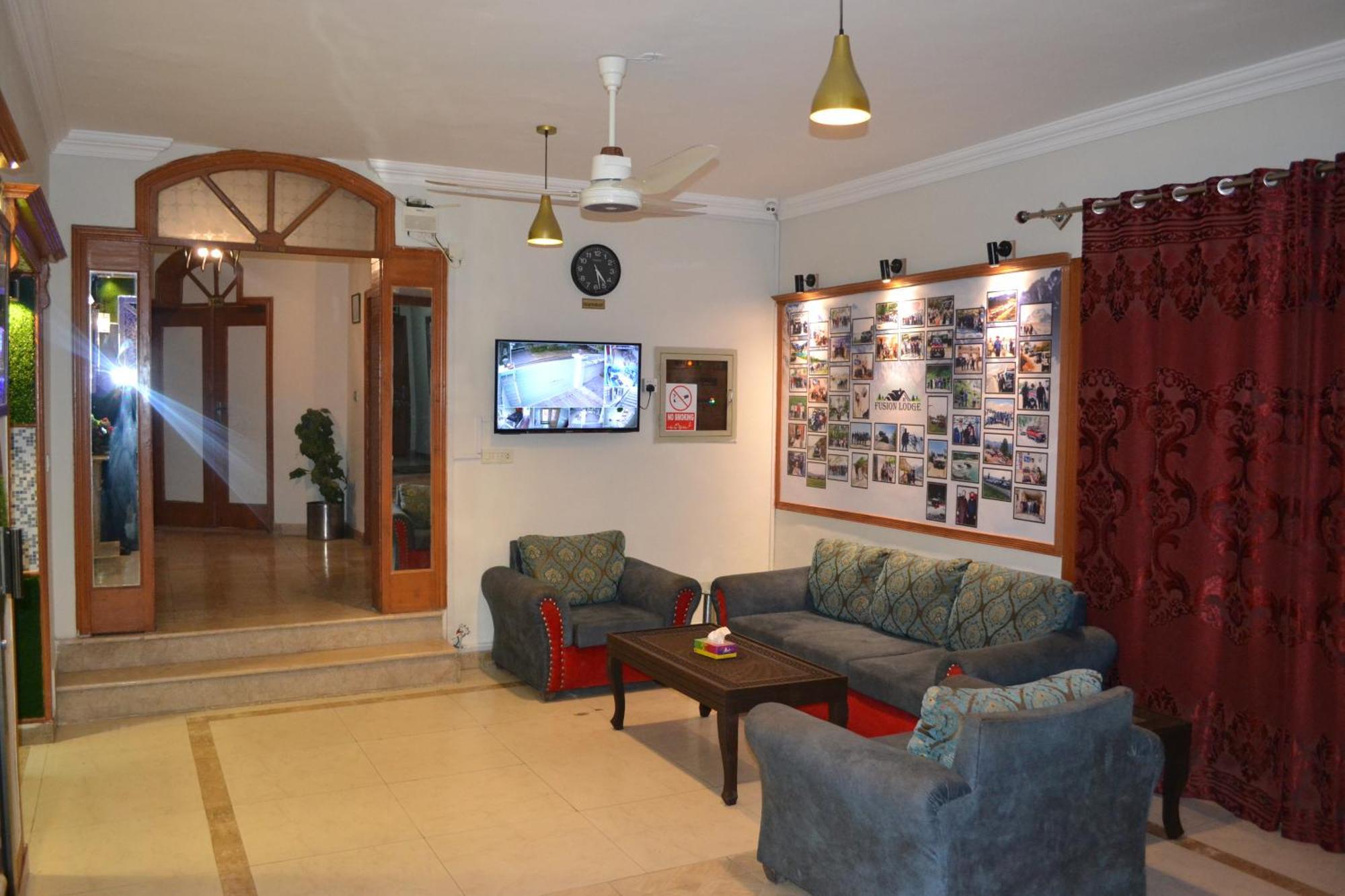 Fusion Lodge Исламабад Екстериор снимка