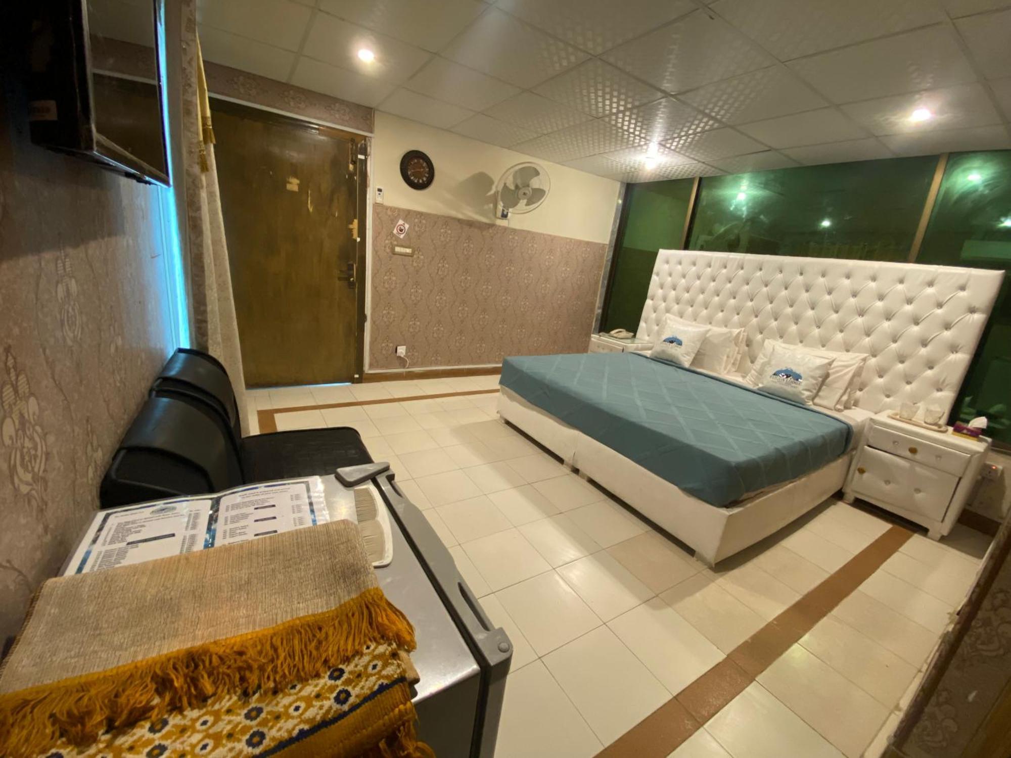 Fusion Lodge Исламабад Екстериор снимка