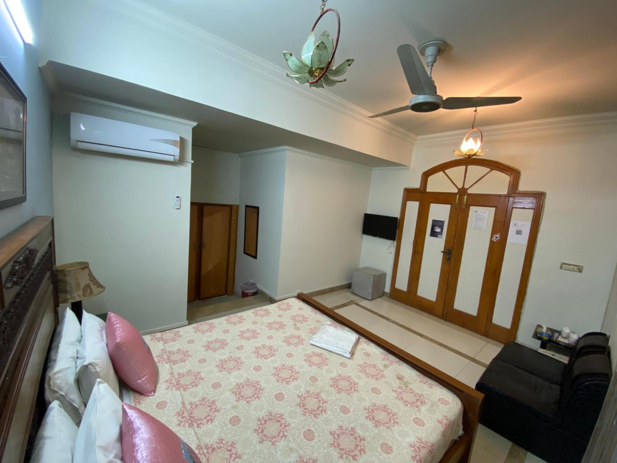 Fusion Lodge Исламабад Екстериор снимка
