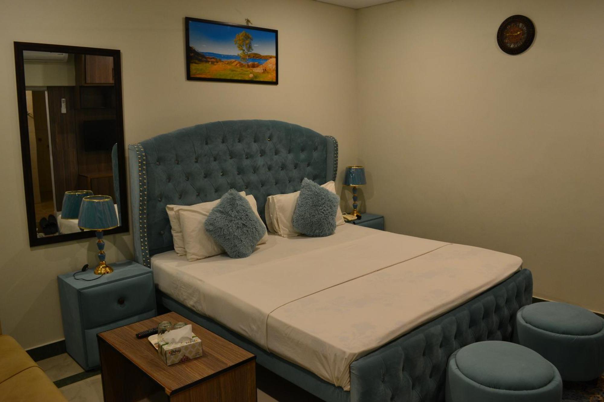 Fusion Lodge Исламабад Екстериор снимка